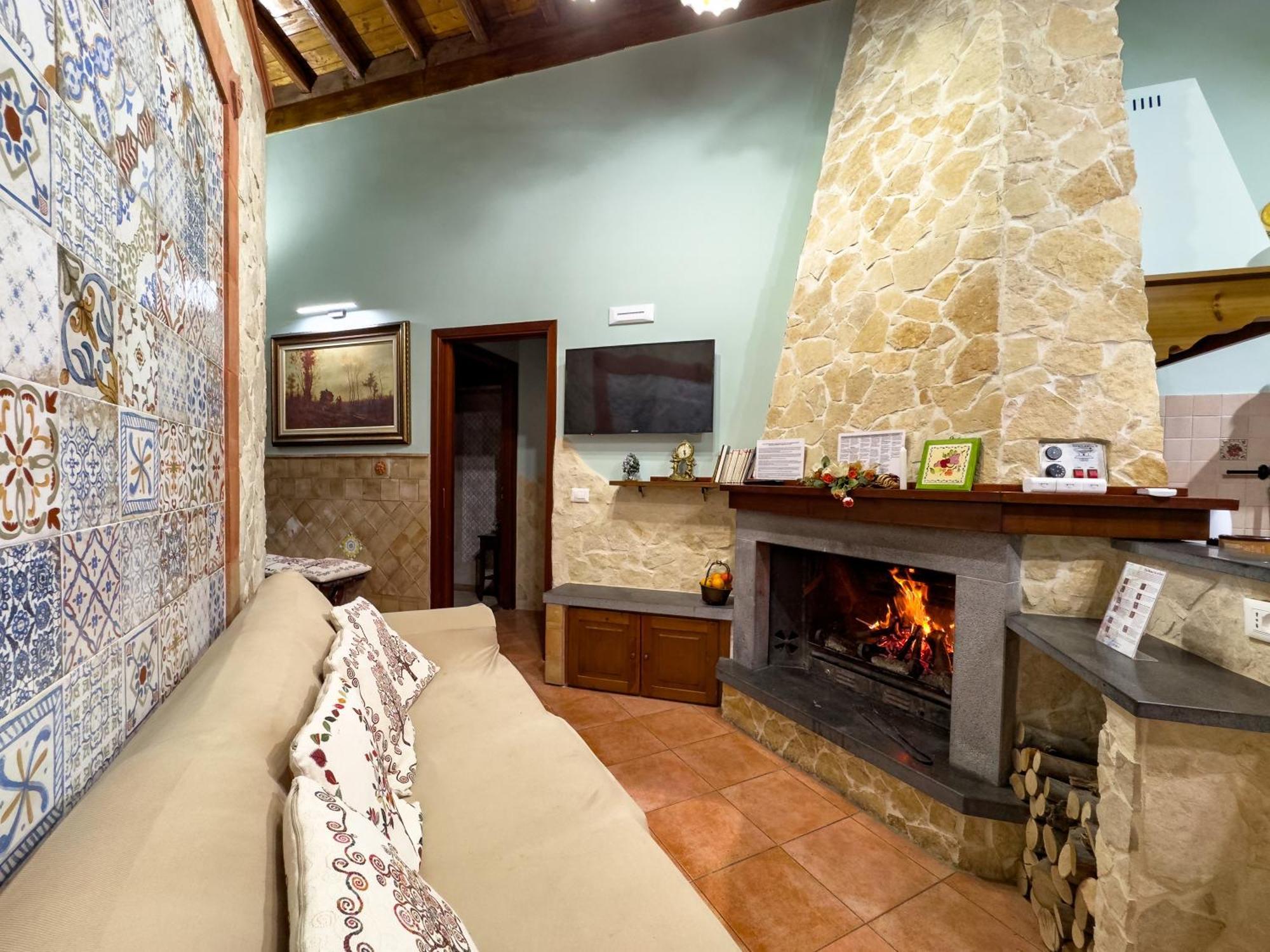Villa Del Gelso Chalet Nel Parco Delletna Маскалі Екстер'єр фото
