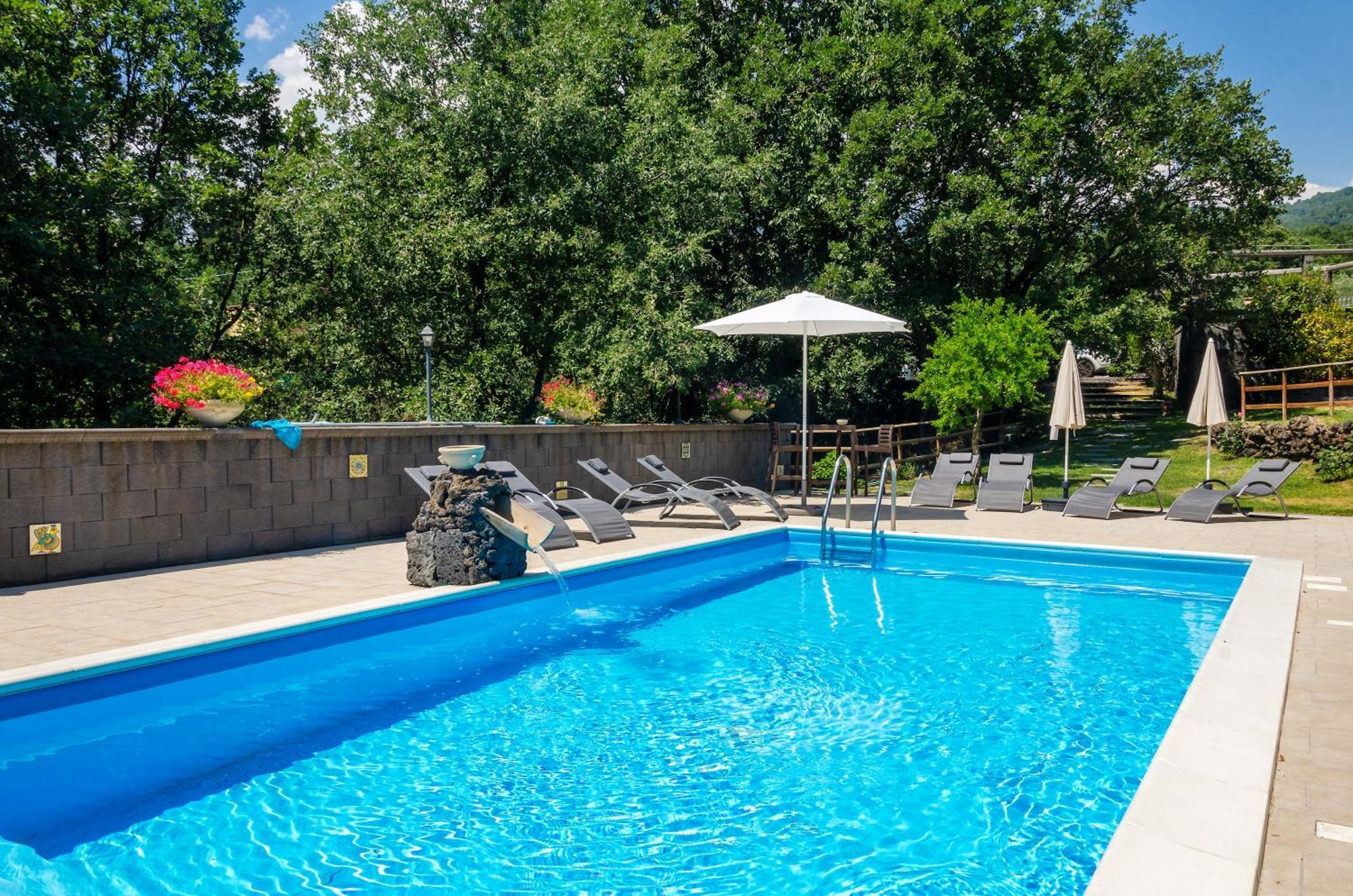 Villa Del Gelso Chalet Nel Parco Delletna Маскалі Екстер'єр фото