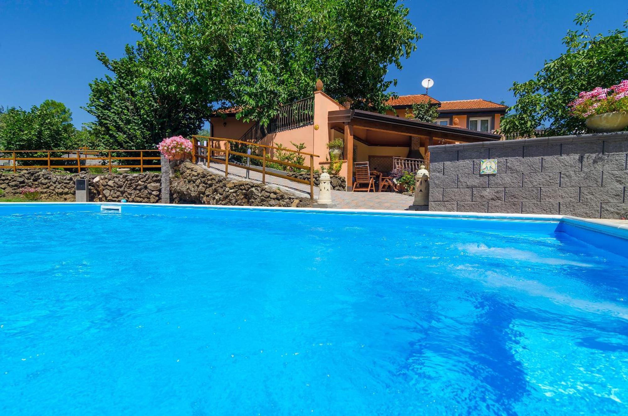 Villa Del Gelso Chalet Nel Parco Delletna Маскалі Екстер'єр фото